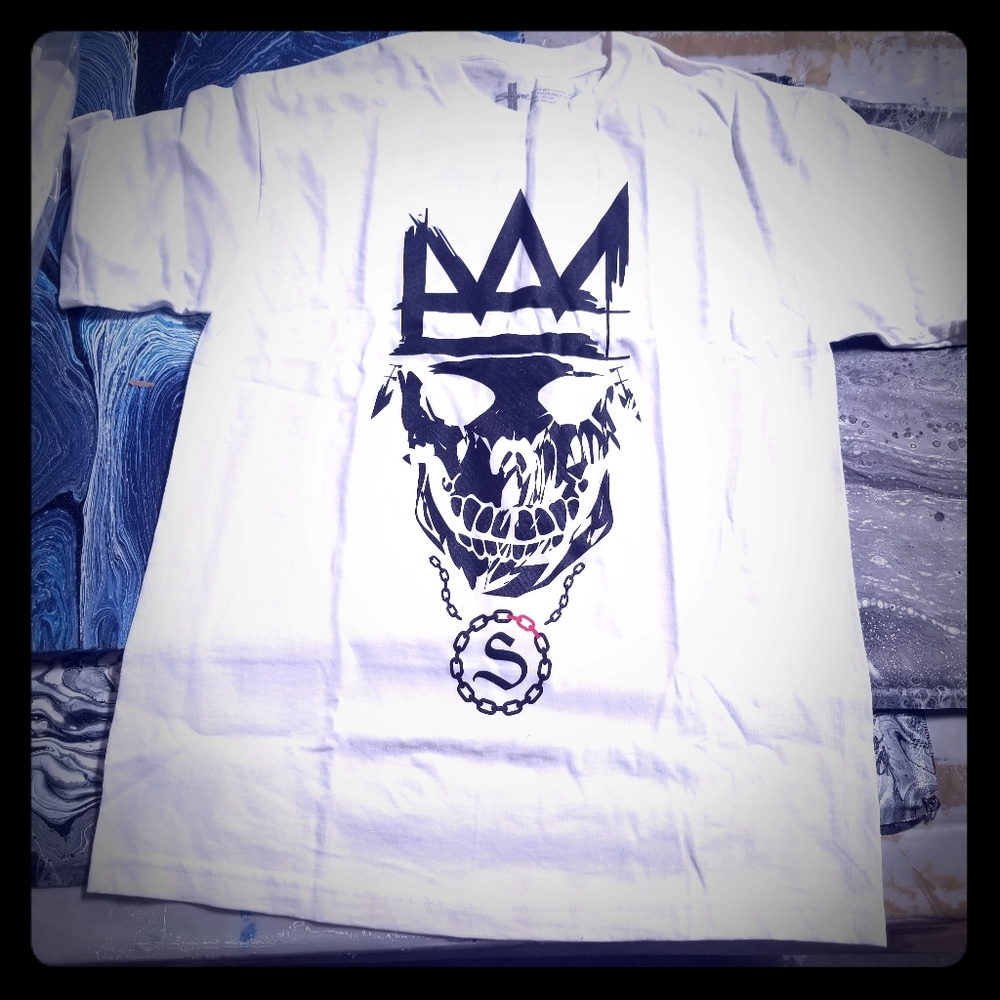NWT Mens Skull Shirt